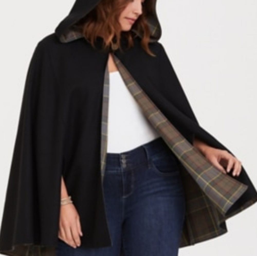 Torrid size 6 Outlander reversible hooded cape